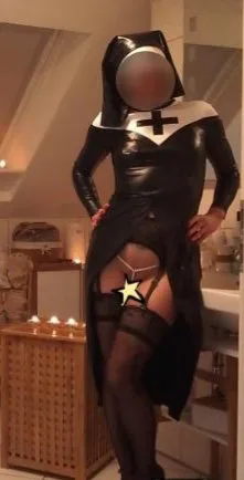 Carlealetta escort Dortmund